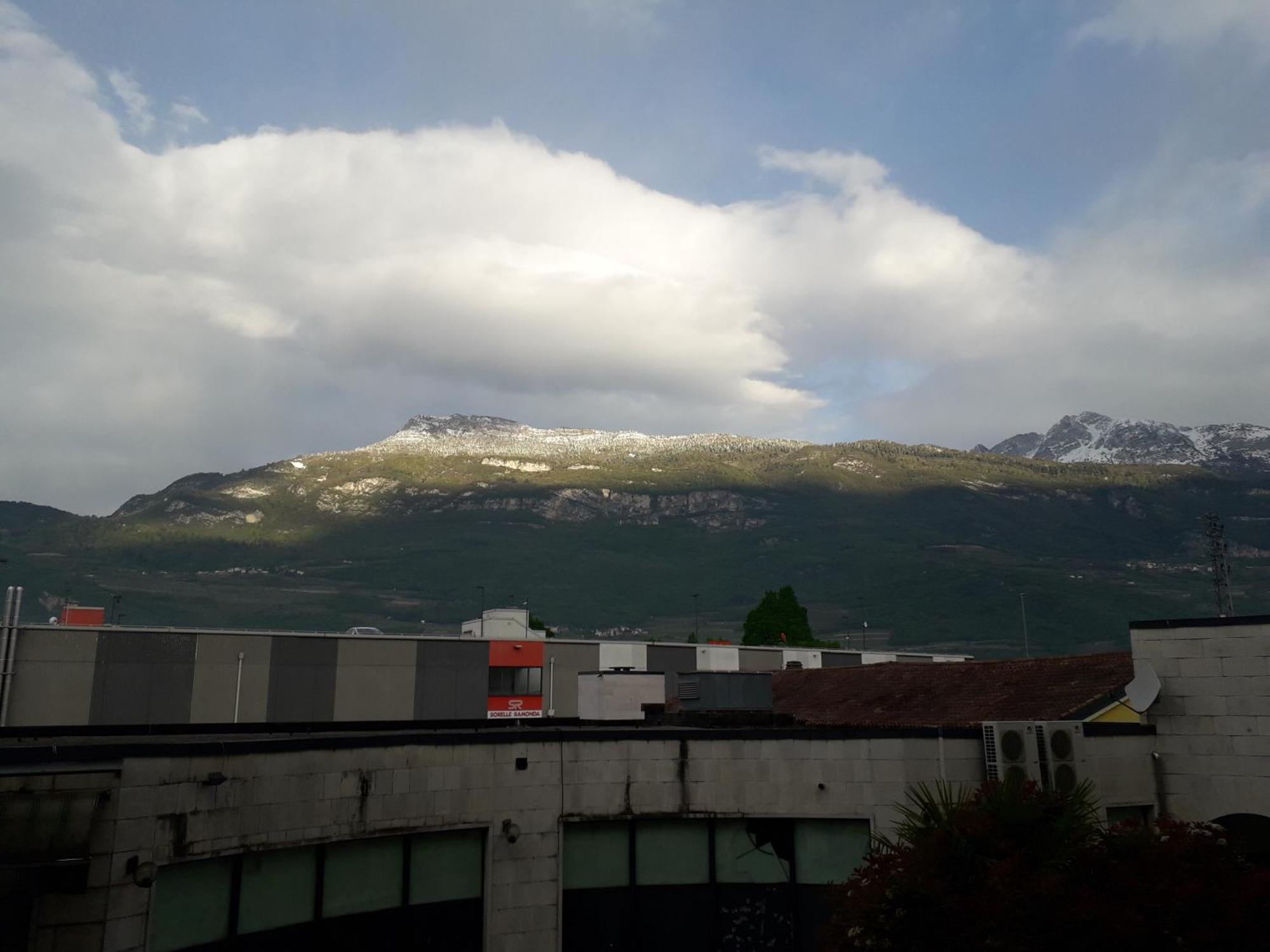 Roveretobnb Rovereto  Buitenkant foto