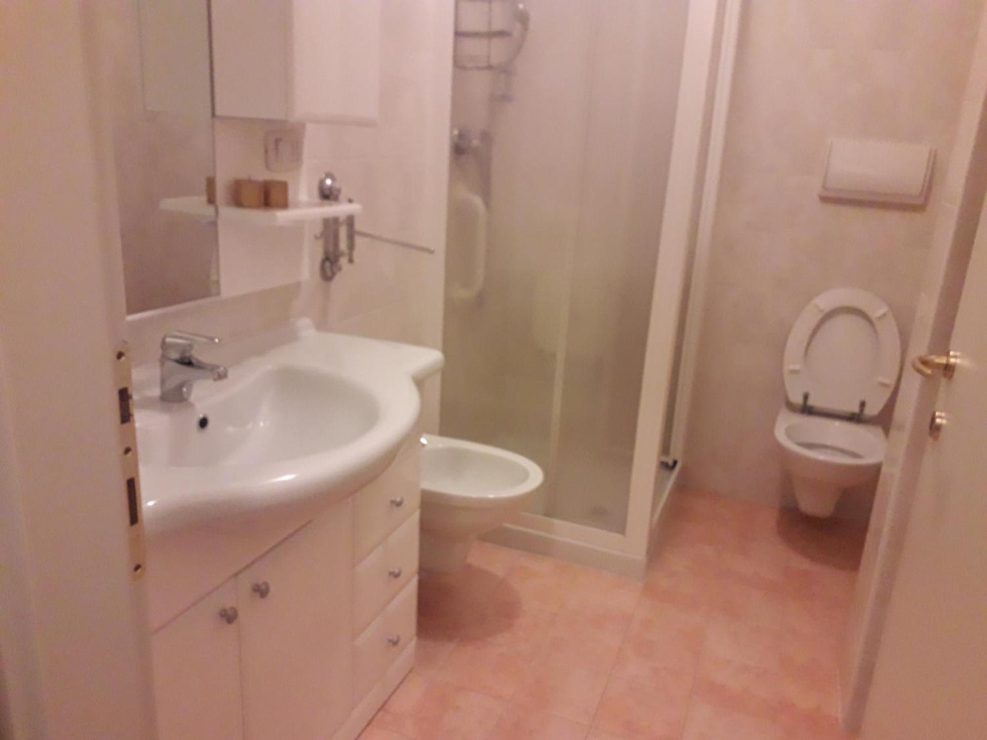Roveretobnb Rovereto  Buitenkant foto